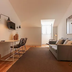 Combro By Homing Apartamento